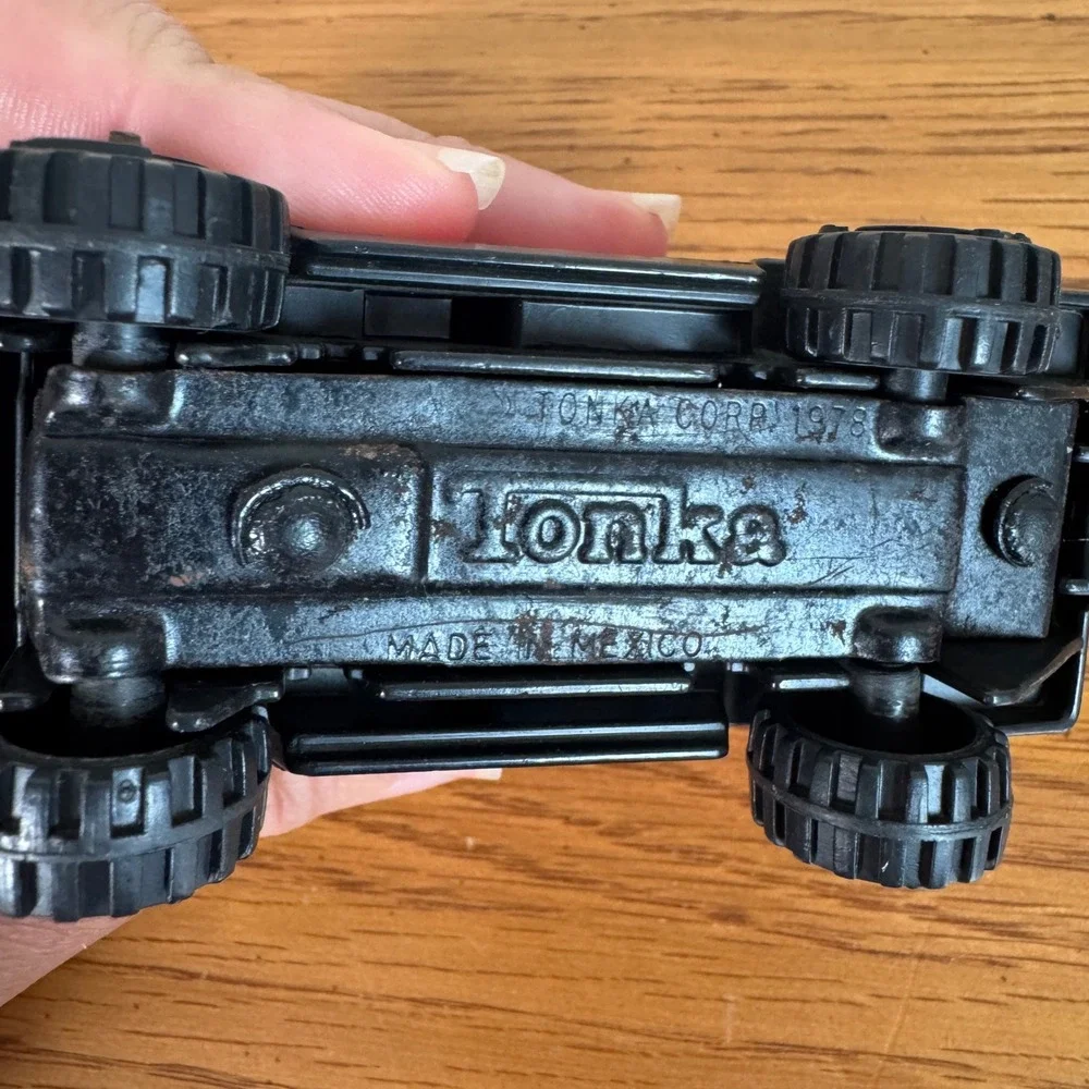 Vintage Tonka Paramedics Emergency Van Red Black‎ Diecast Toy Truck 1978 Mexico